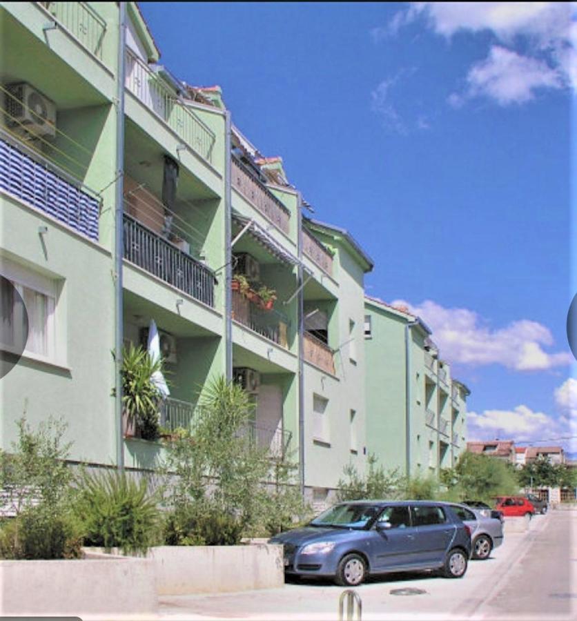 Apartman Scotti Kaštela Esterno foto